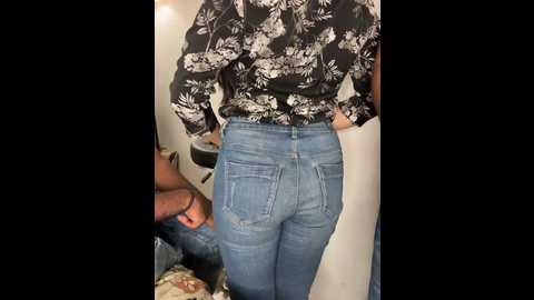 Media: miss__malaika Stripchat 2024-11-18 08:57:00