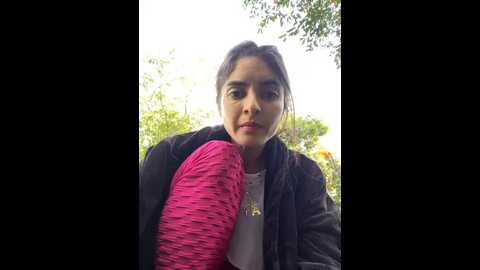 Media: sam_sara Stripchat 2024-11-18 20:49:00