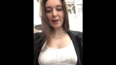 Media: unamiumiu Stripchat 2024-11-18 10:26:00