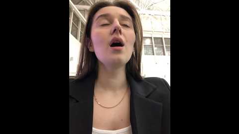 Media: unamiumiu Stripchat 2024-11-18 13:48:00
