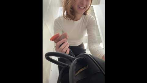 Media: _angelari_ Stripchat 2024-11-19 21:48:00