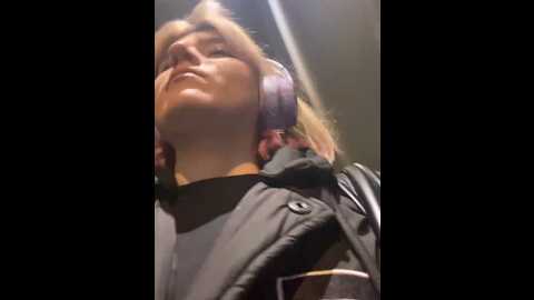 Media: baby__naughty Stripchat 2024-11-19 14:01:00