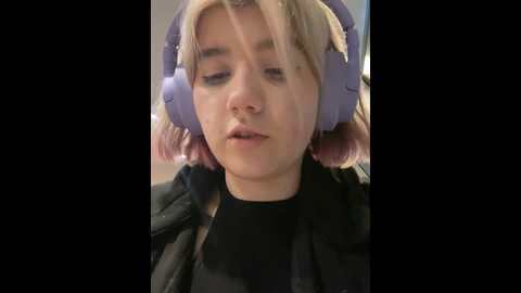 Media: baby__naughty Stripchat 2024-11-19 16:22:00