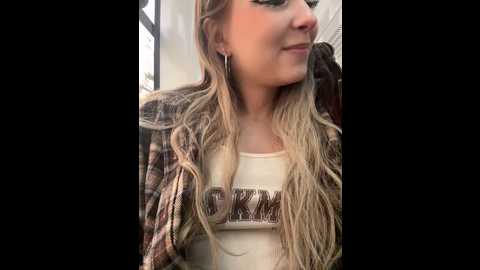 Media: baby_tiny Stripchat 2024-11-19 10:43:00