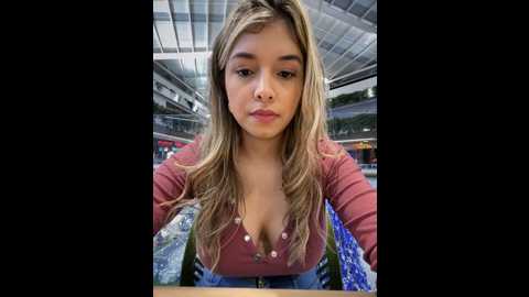 Media: carolina__star Stripchat 2024-11-19 00:38:00