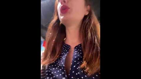 Media: dina_tease Stripchat 2024-11-19 13:33:00