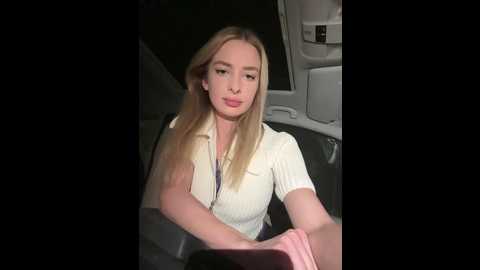 Media: evieevans Stripchat 2024-11-19 21:44:00