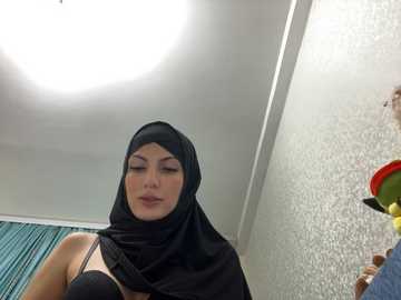 Media: gumusguray Stripchat 2024-11-19 12:30:00