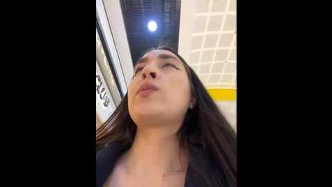 Media: holly_play Stripchat 2024-11-19 12:01:00