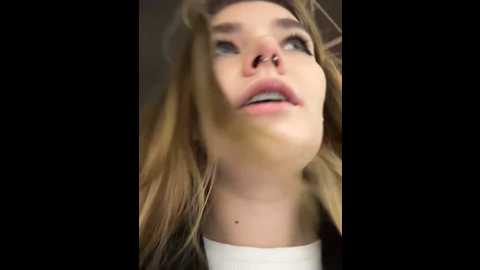 Media: holy_tereza Stripchat 2024-11-19 17:45:00