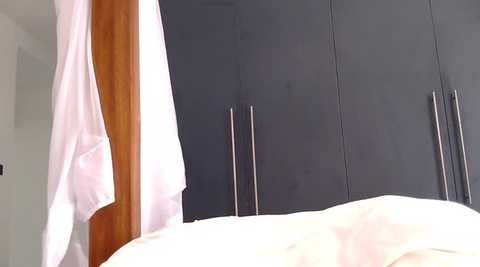 Media: katt008 Stripchat 2024-11-19 08:23:00
