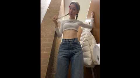 Media: lia__love Stripchat 2024-11-19 14:23:00