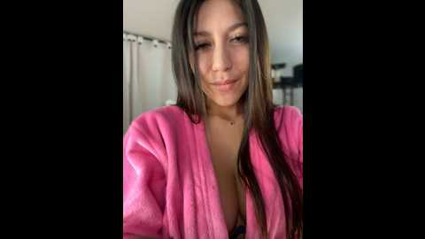 Media: miajones21 Stripchat 2024-11-19 06:21:00