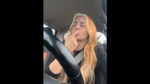 Media: obviouslypeachy Stripchat 2024-11-19 13:37:00