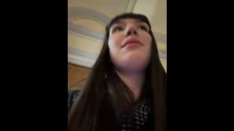 Media: sophie_avory Stripchat 2024-11-19 18:06:00