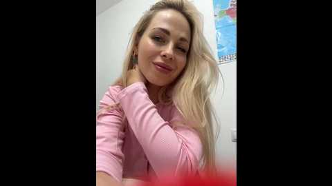 Media: streetdoll Stripchat 2024-11-19 17:49:00