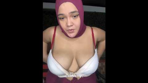 Media: sweetmuslim01 Stripchat 2024-11-19 06:02:00
