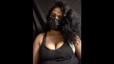 Media: tamil_kaamakanni Stripchat 2024-11-19 12:50:00