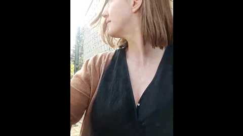 Media: topsywilde Stripchat 2024-11-19 10:01:00