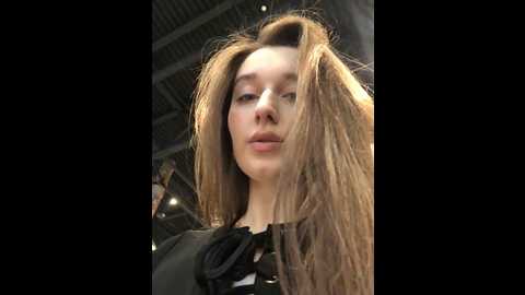Media: unamiumiu Stripchat 2024-11-19 09:53:00