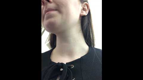 Media: unamiumiu Stripchat 2024-11-19 14:43:00