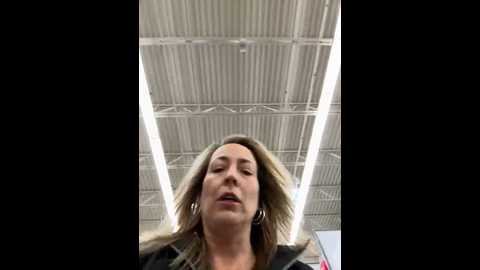 Media: cherry_red_xo Stripchat 2024-11-20 20:27:00