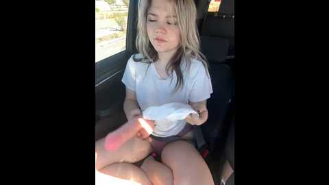 Media: cutiepiespanks Stripchat 2024-11-20 19:43:00