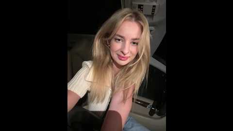 Media: evieevans Stripchat 2024-11-20 22:08:00