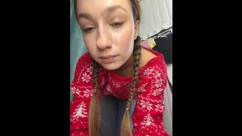 Media: lia__love Stripchat 2024-11-20 13:31:00