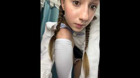 Media: lia__love Stripchat 2024-11-20 13:46:00