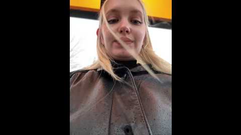 Media: milkyy_wway Stripchat 2024-11-20 07:30:00