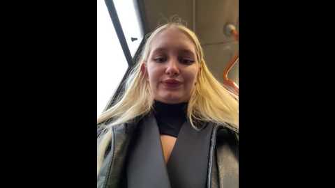 Media: milkyy_wway Stripchat 2024-11-20 08:27:00