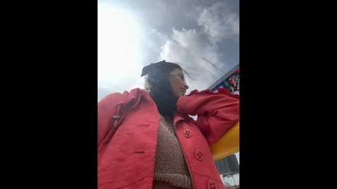 Media: sexi_noemi Stripchat 2024-11-20 19:04:00