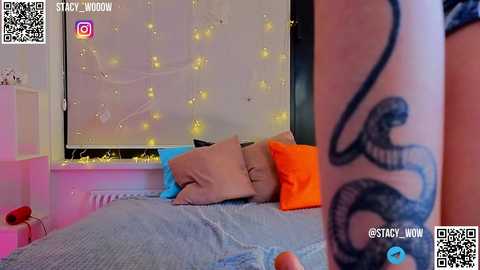 Media: stacy_wooow Stripchat 2024-11-20 04:25:00