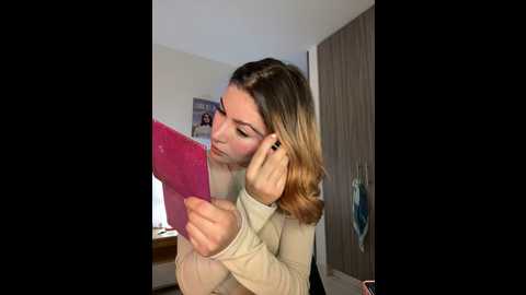 Media: your_honeey Stripchat 2024-11-20 00:06:00