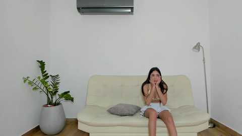 Media: alice_rookie Stripchat 2024-11-21 00:47:00
