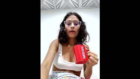 Media: ary_18 Stripchat 2024-11-21 22:11:00