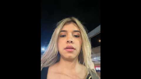 Media: carolina__star Stripchat 2024-11-21 00:33:00