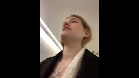 Media: honey___hot Stripchat 2024-11-21 18:16:00