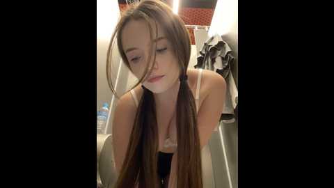 Media: jessi_meow Stripchat 2024-11-21 11:02:00