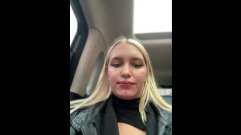 Media: milkyy_wway Stripchat 2024-11-21 11:45:00