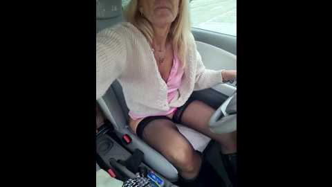 Media: nathotsexy1 Stripchat 2024-11-21 11:12:00