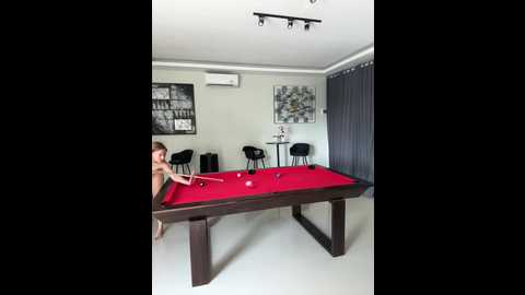 Media: nura_n_sarah Stripchat 2024-11-21 07:26:00