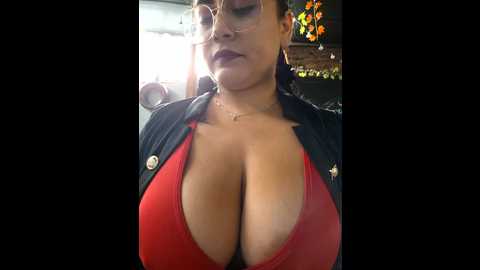 Media: oryk___ Stripchat 2024-11-21 18:39:00