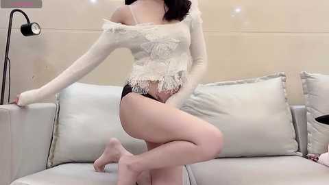Media: ruoling_19 Stripchat 2024-11-21 15:25:00