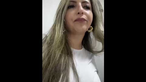 Media: _abril_office1 Stripchat 2024-11-22 17:38:00
