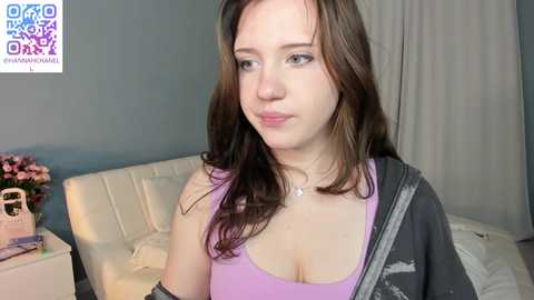 Media: hanahcute Stripchat 2024-11-22 01:41:00