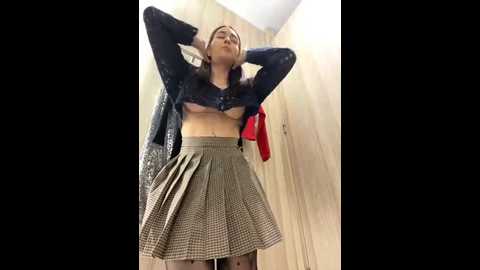 Media: holly_play Stripchat 2024-11-22 09:59:00