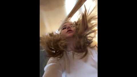 Media: holy_tereza Stripchat 2024-11-22 16:25:00