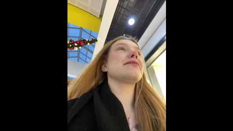 Media: honey___hot Stripchat 2024-11-22 13:12:00
